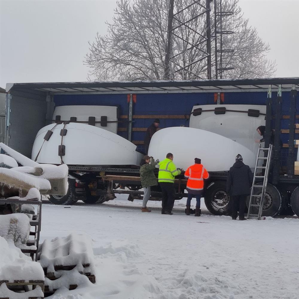 Anlieferung 4.25 Meter Clambshell Kuppel 